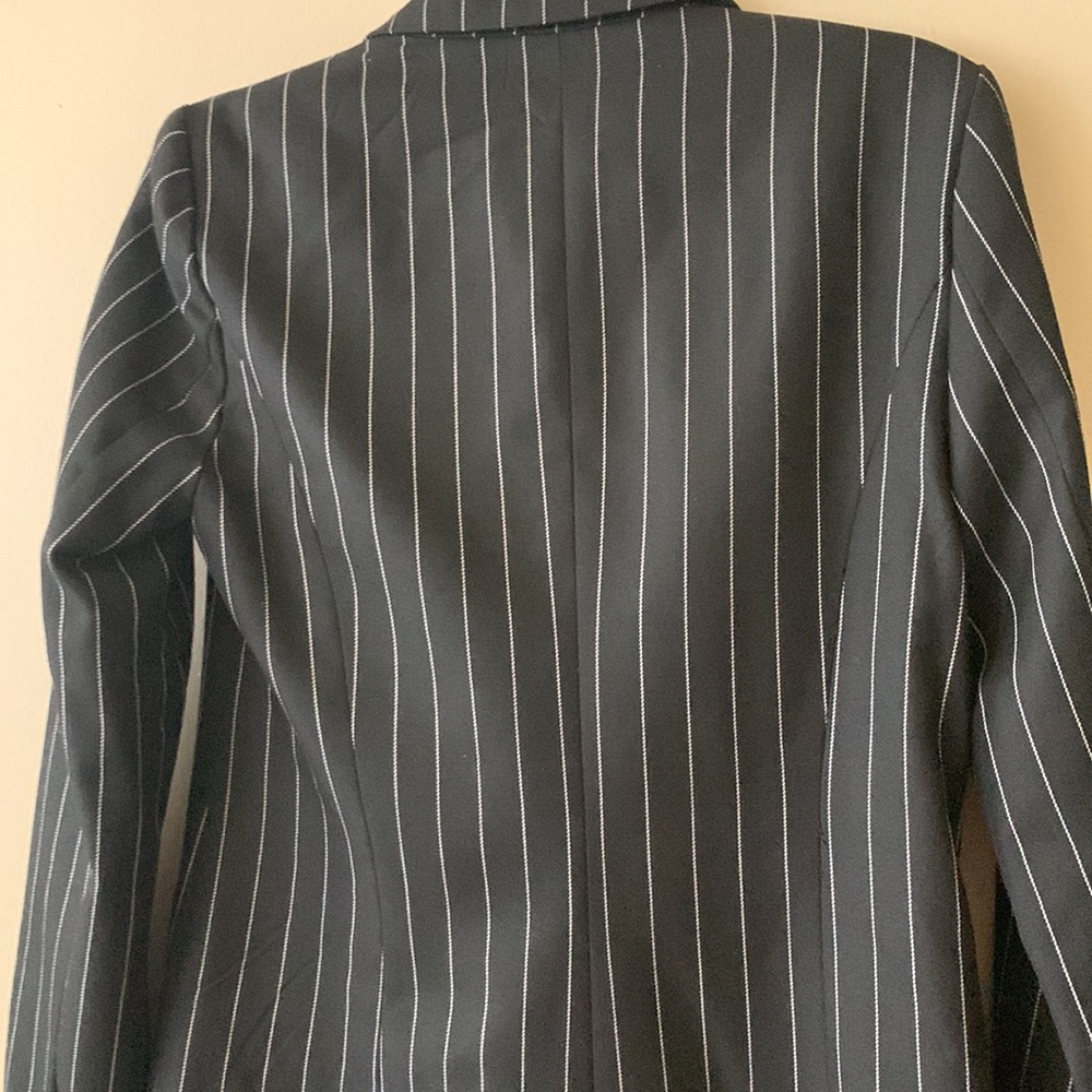 Woman’s Blazer size LG